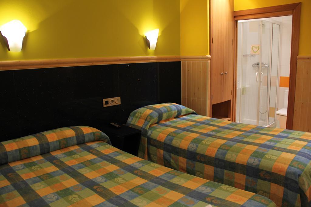 Pension Izar Bat San Sebastian Exterior photo